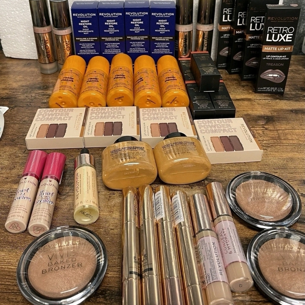 Revolution Foundation and Bronzer Collection